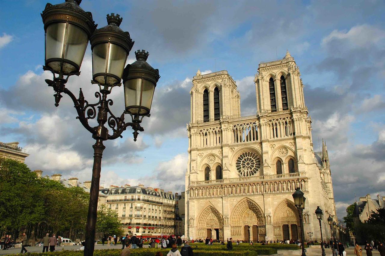 Notre Dame Paradis Latin Париж Экстерьер фото
